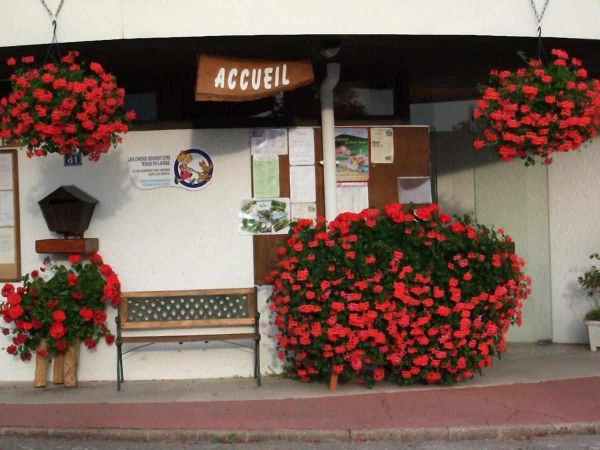 Camping Fraiteux Пломбьер-ле-Бен Экстерьер фото